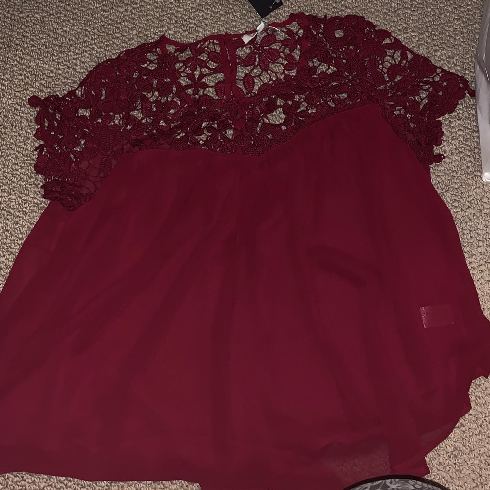 Umgee Maroon cut out blouse shirt sleeve red